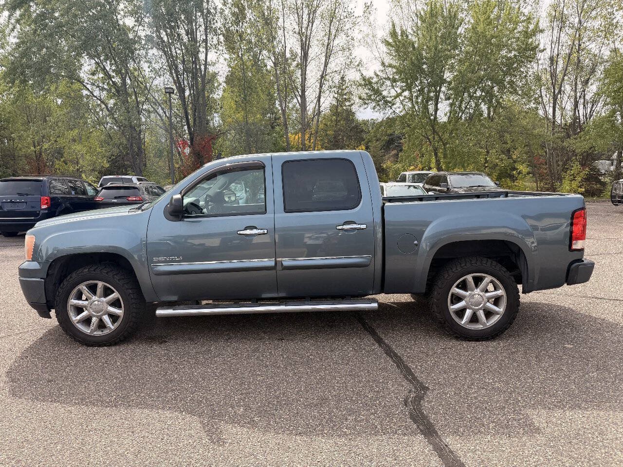 Used 2011 GMC Sierra 1500 Denali AWD/4WD image 6
