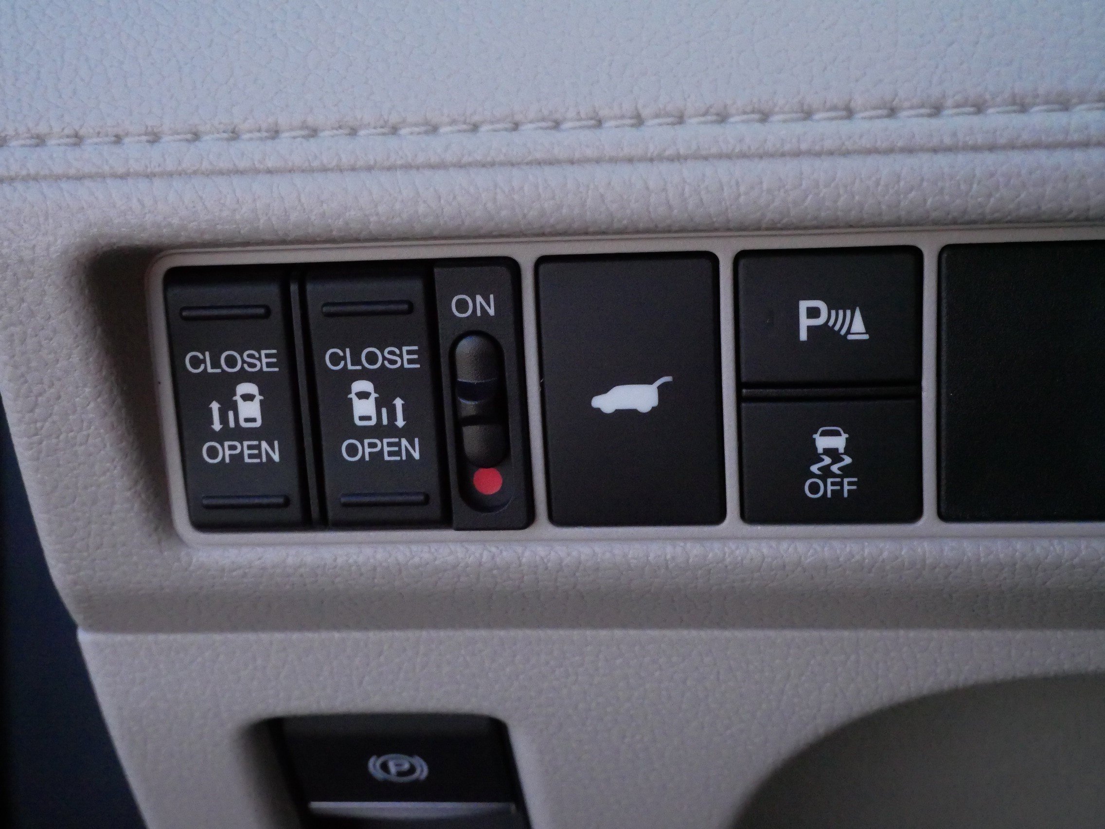 Certified 2026 Honda Odyssey Touring image 26