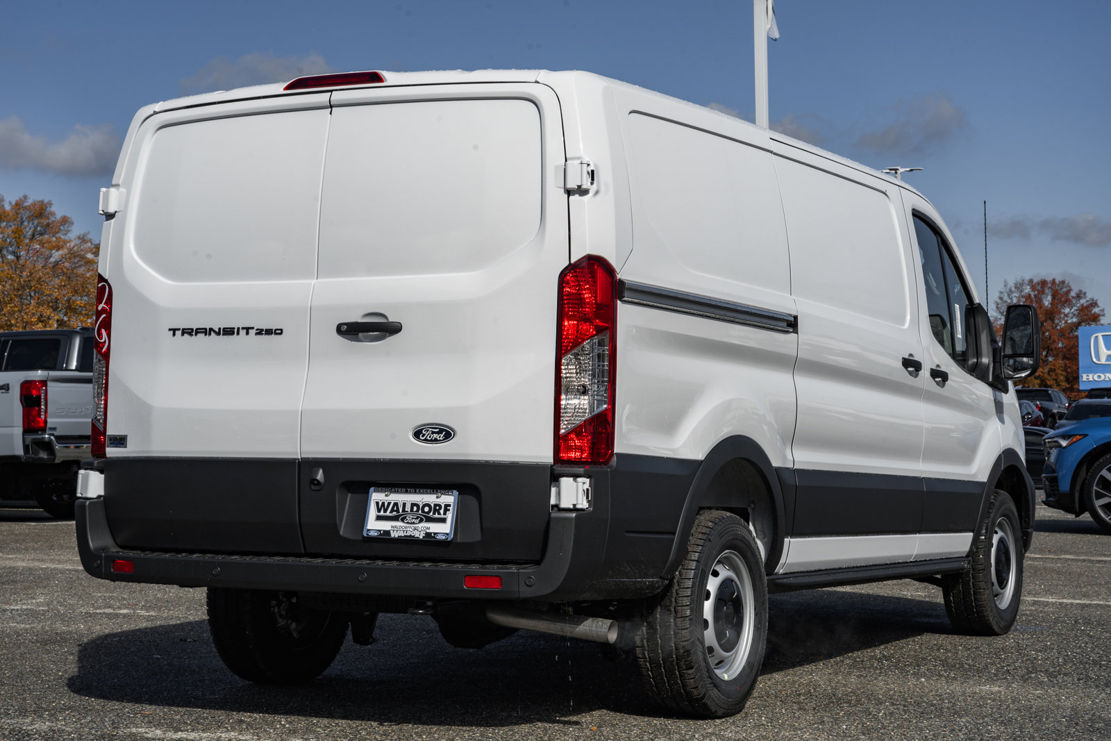 New 2026 Ford Transit 250 Low Roof w/ Load Area Protection Package RWD image 4