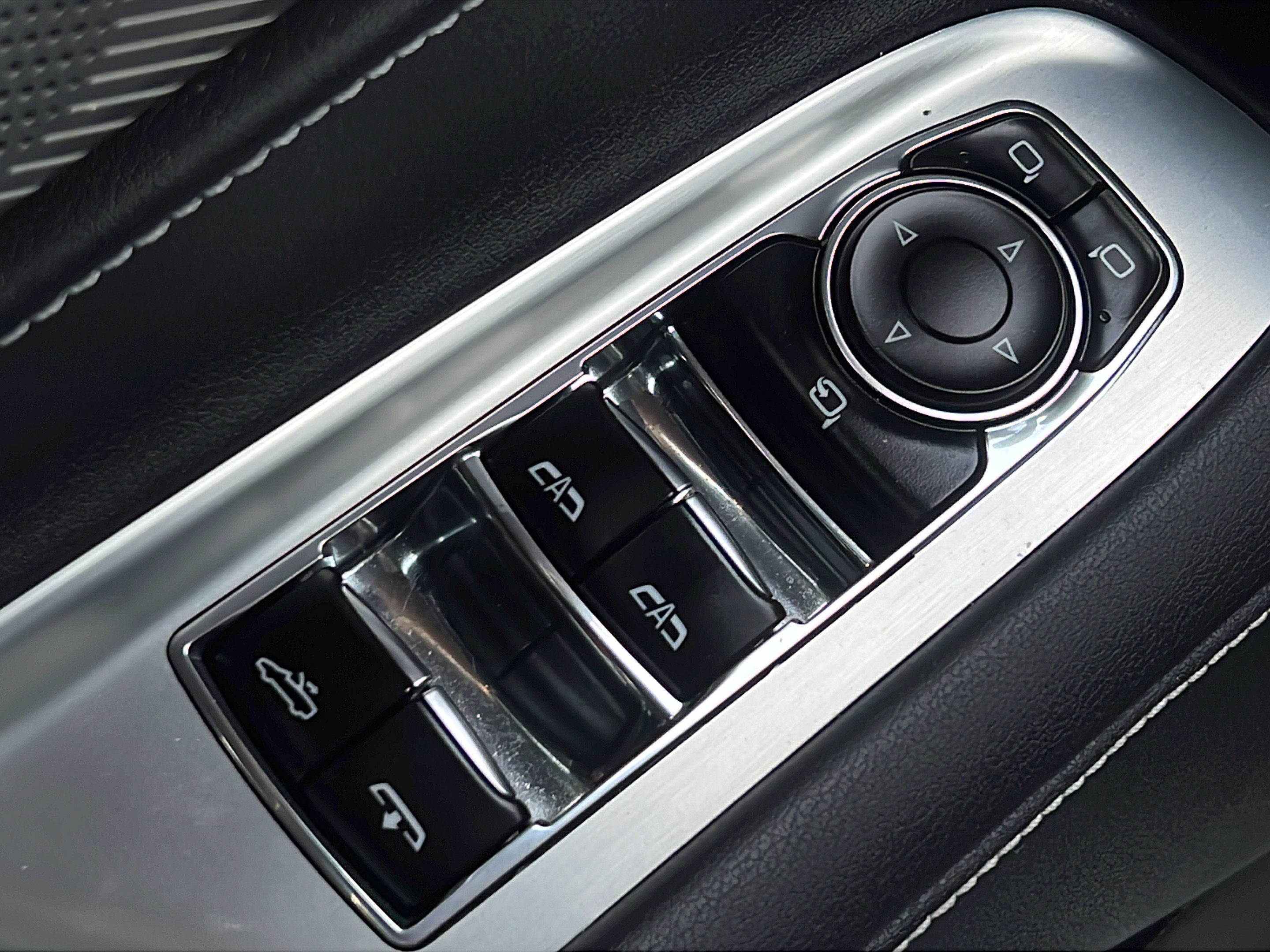Used 2023 Chevrolet Corvette Stingray Preferred Conv w/ Z51 Performance Package RWD image 15