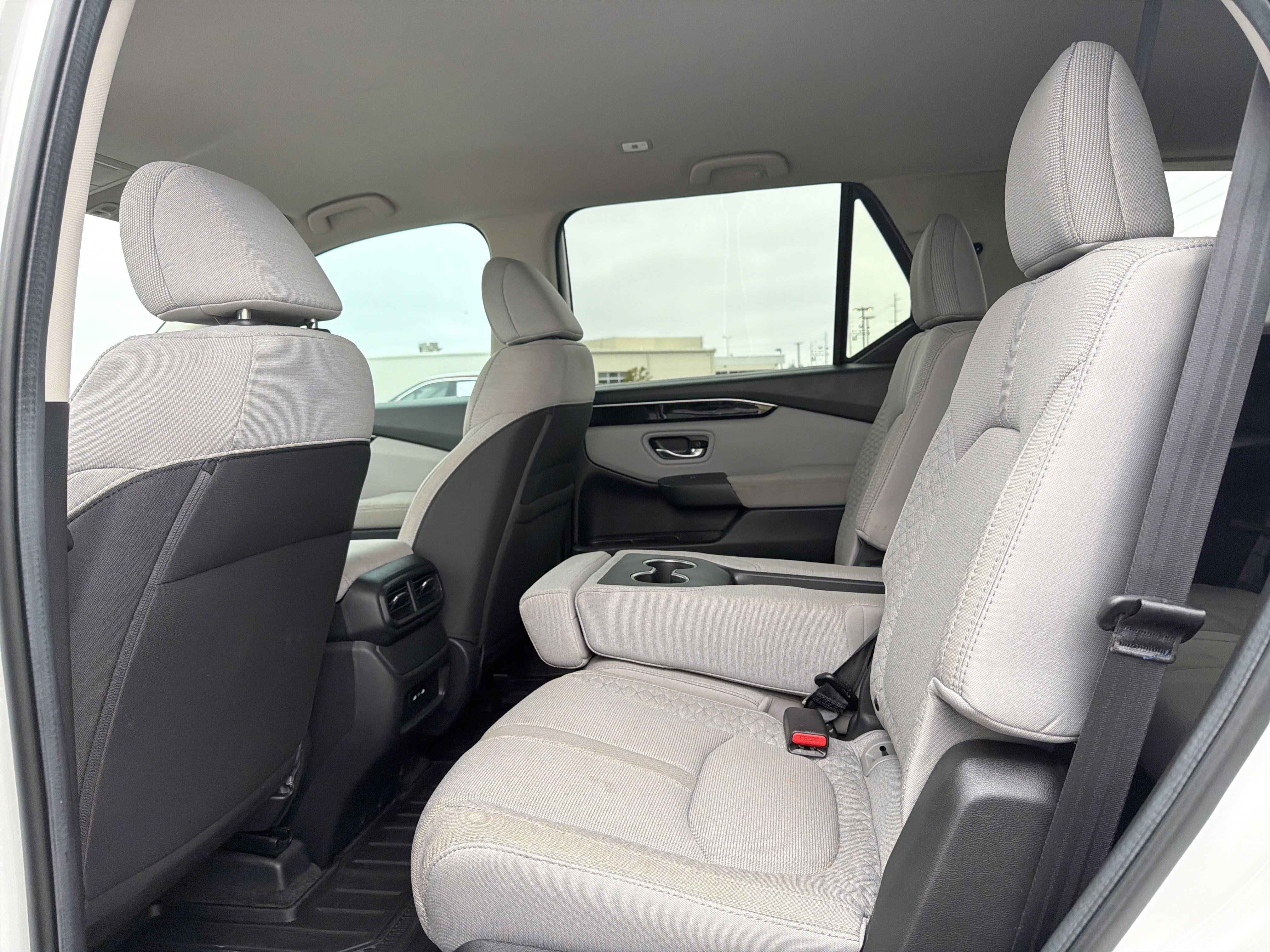 Certified 2024 Honda Pilot LX image 15