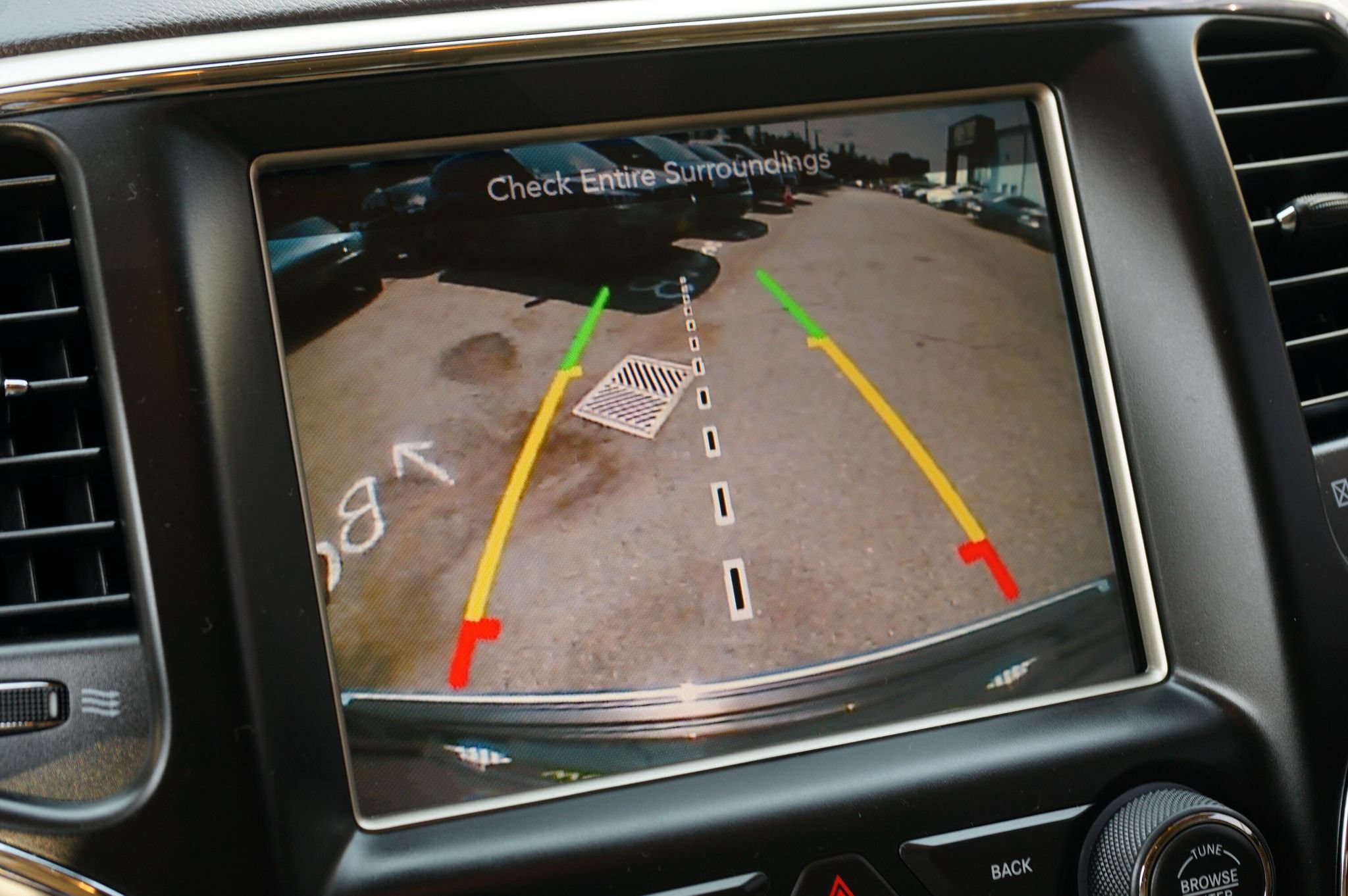Used 2014 Jeep Grand Cherokee Overland AWD/4WD image 24
