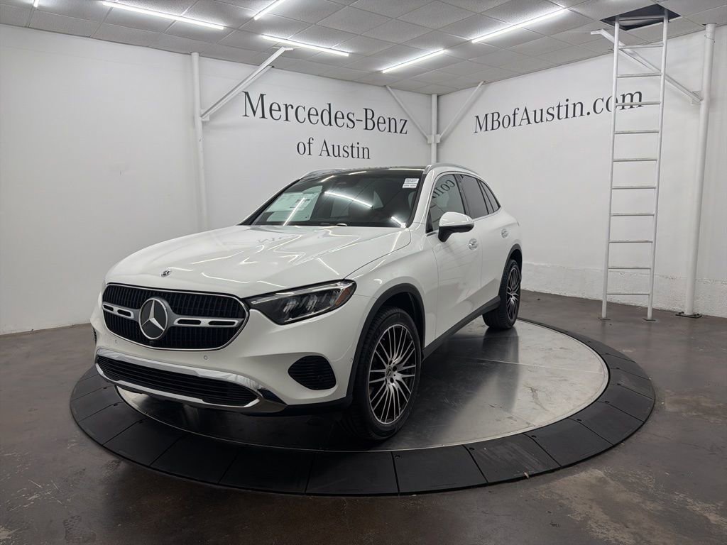 New 2026 Mercedes-Benz GLC 300 image 3