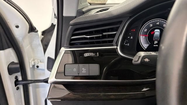 Used 2025 Audi Q7 3.0T Premium Plus AWD/4WD image 37