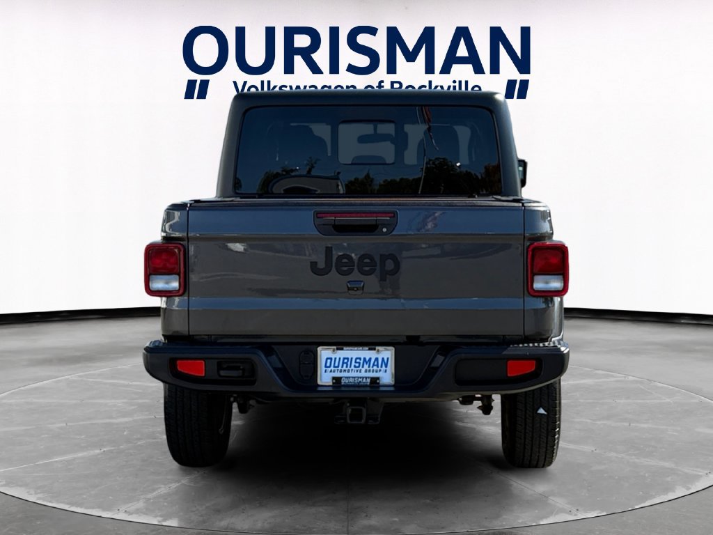 Used 2023 Jeep Gladiator Sport AWD/4WD image 5