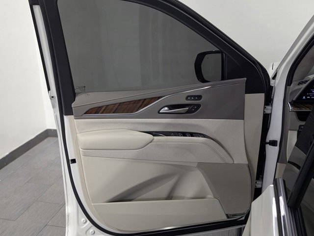Certified 2024 Cadillac Escalade ESV Sport Platinum w/ LPO, ONYX Package image 31