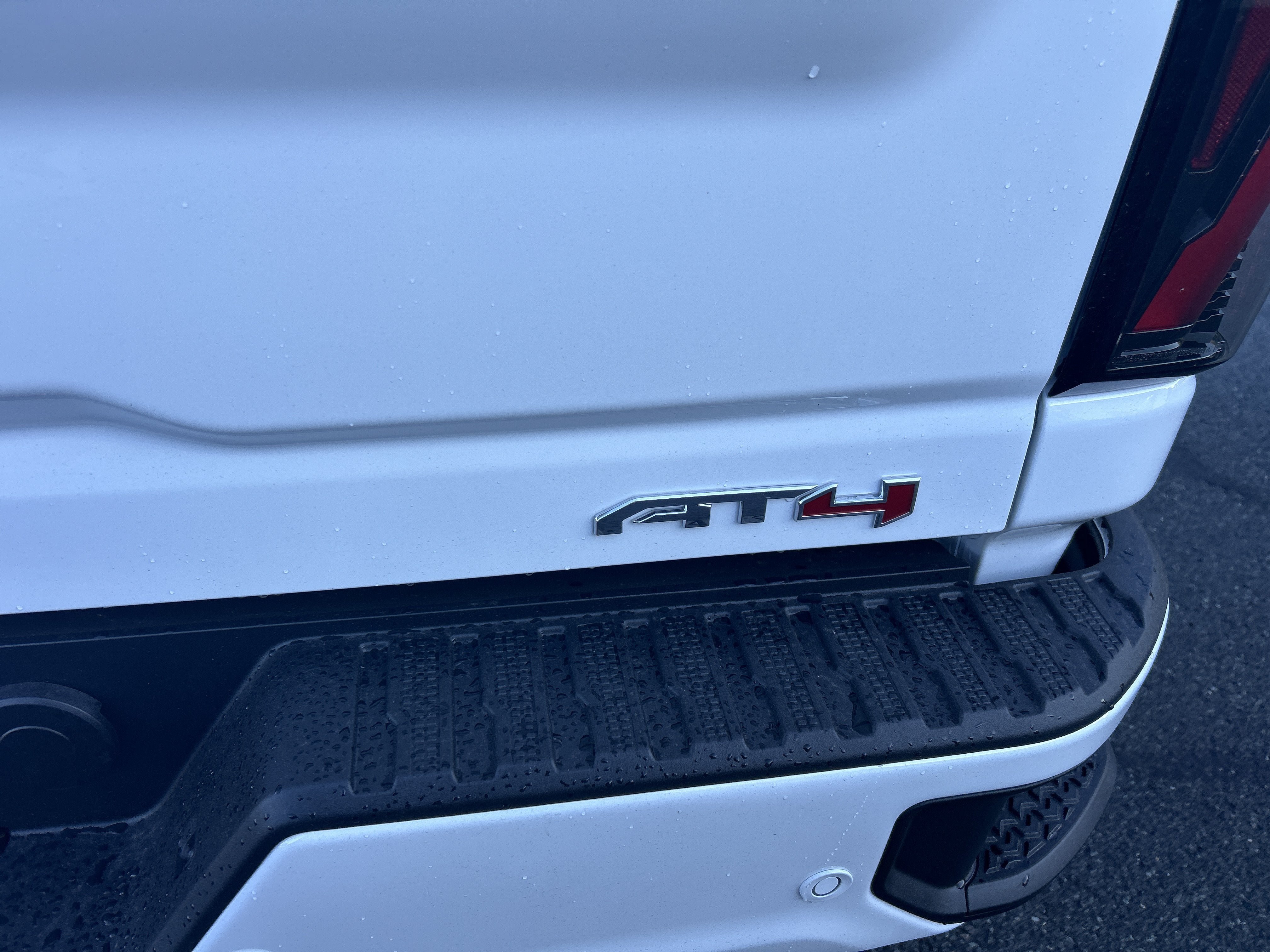 New 2026 GMC Sierra 2500 AT4 w/ AT4 Premium Plus Package AWD/4WD image 11