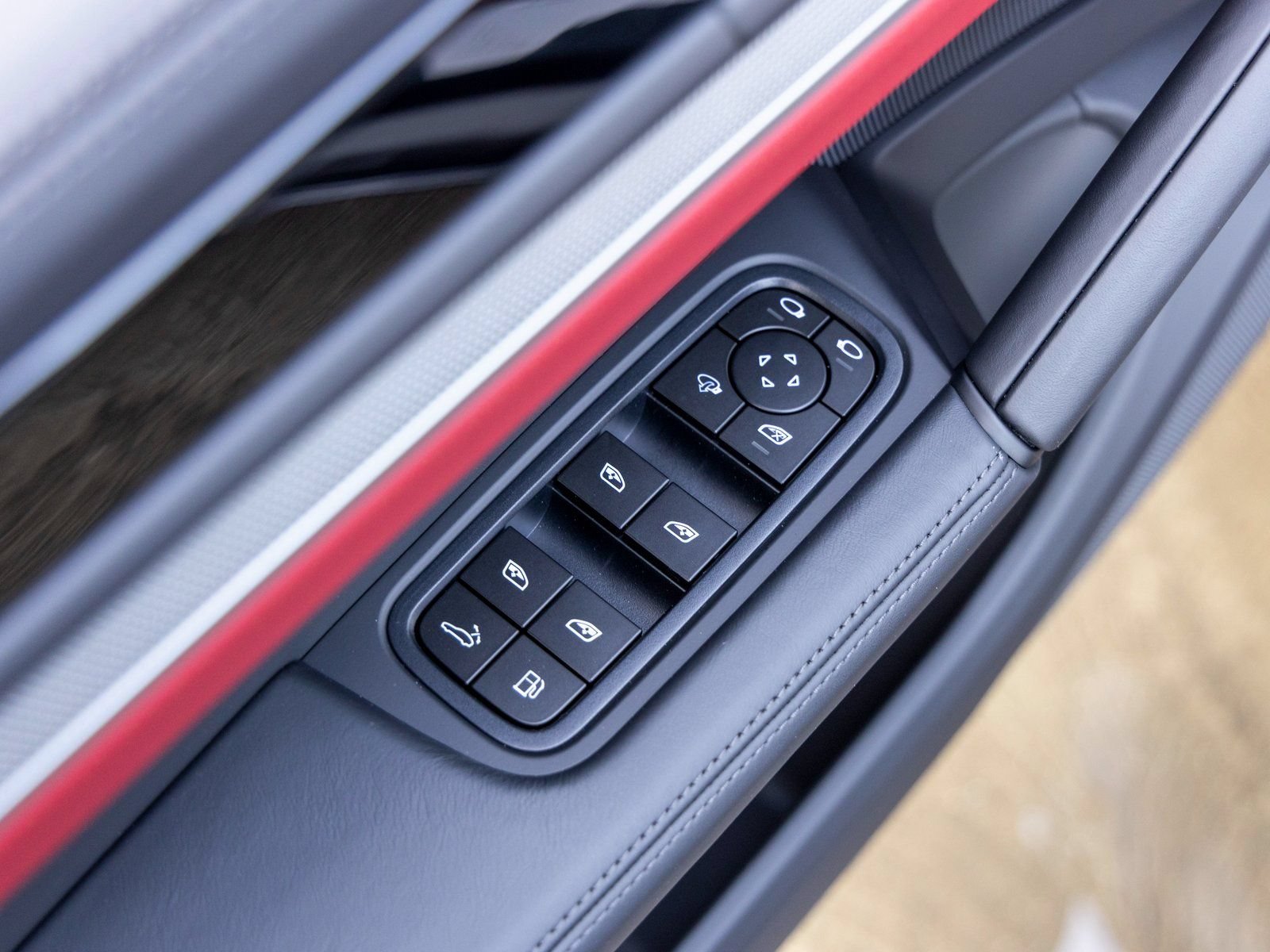 New 2026 Porsche Cayenne E-Hybrid AWD/4WD image 25