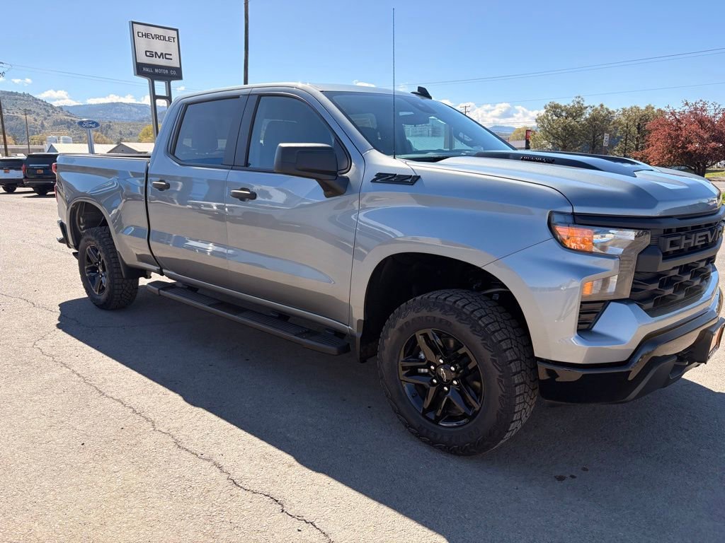 New 2026 Chevrolet Silverado 1500 Custom Trail Boss w/ Dark Appearance Package AWD/4WD image 3