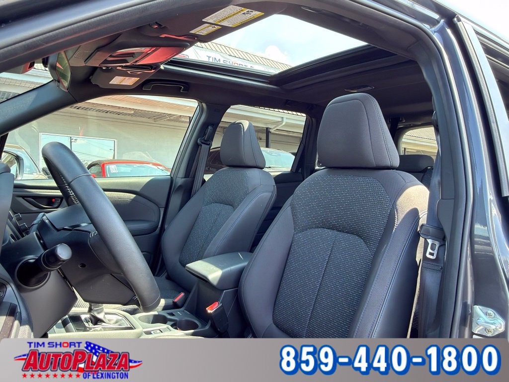 Used 2025 Subaru Forester Premium AWD/4WD image 24