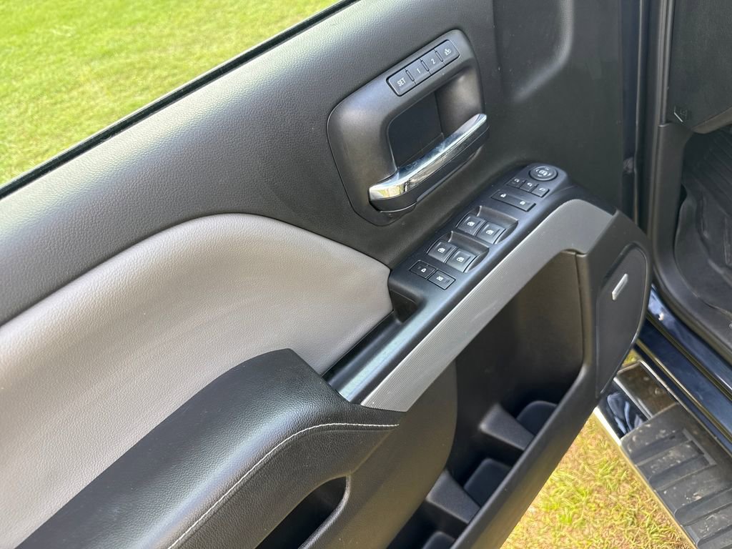 Used 2018 Chevrolet Silverado 1500 LTZ Z71 w/ Centennial Edition image 11