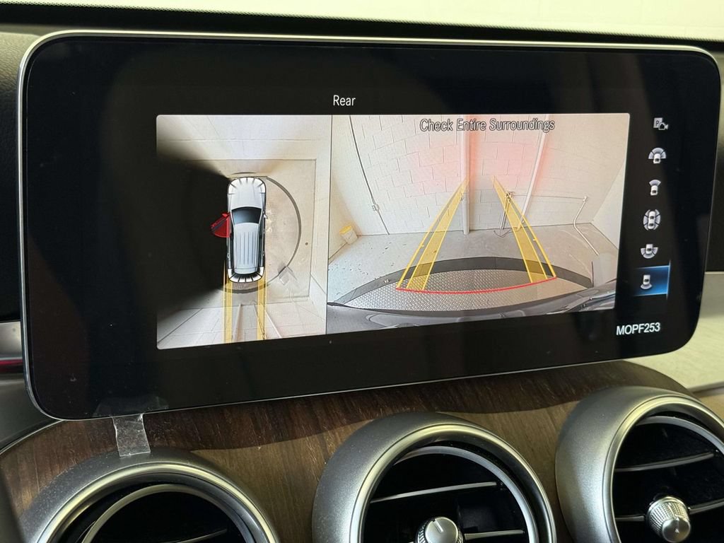 Used 2021 Mercedes-Benz GLC 300 4MATIC image 7
