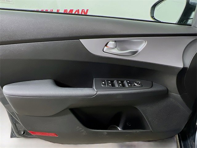 Used 2023 Kia Forte LXS w/ LXS Technology Package image 28