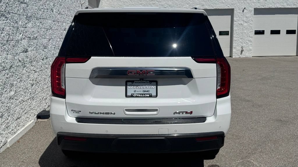 Used 2024 GMC Yukon XL AT4 w/ Technology Package AWD/4WD image 4