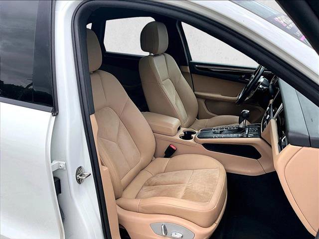 Used 2020 Porsche Macan AWD/4WD image 9