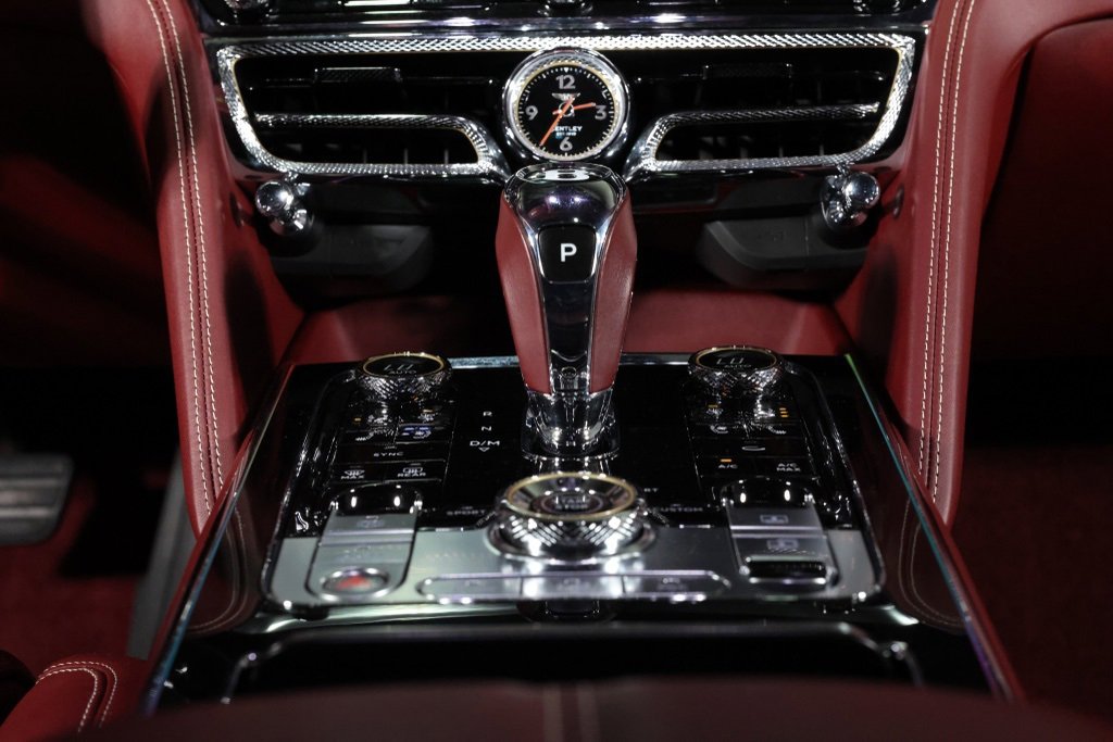 Used 2020 Bentley Flying Spur W12 image 29