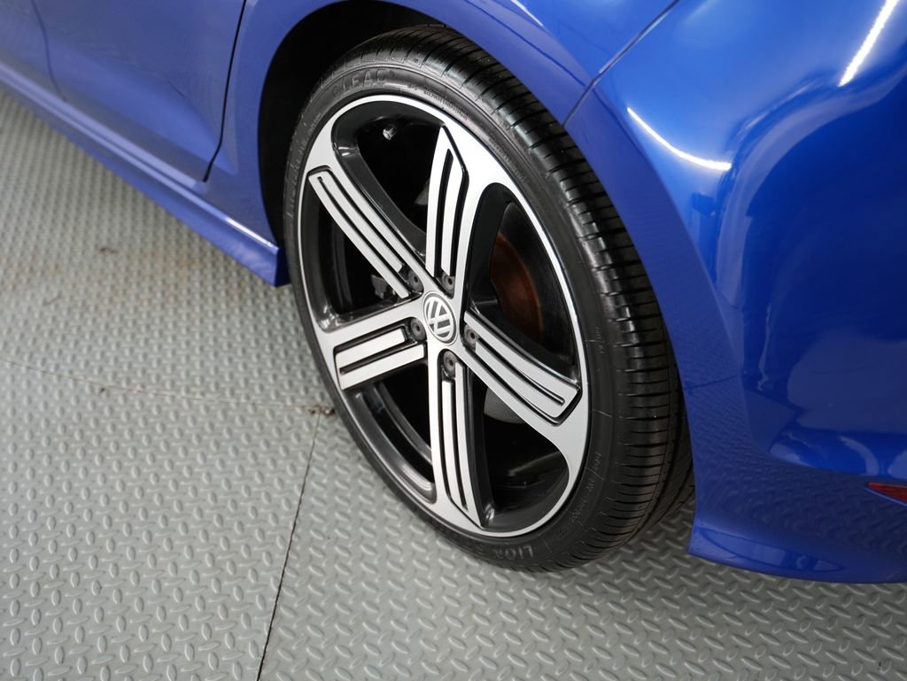 Used 2015 Volkswagen Golf R 4-Door AWD/4WD image 56