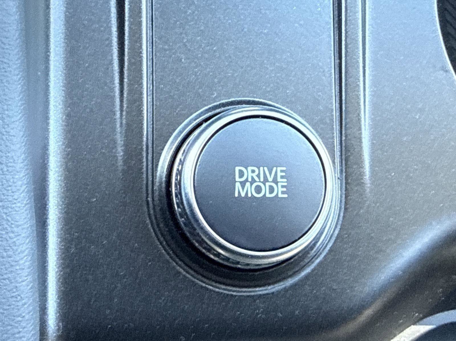 New 2026 Ford Explorer Active w/ Active Comfort Package image 18