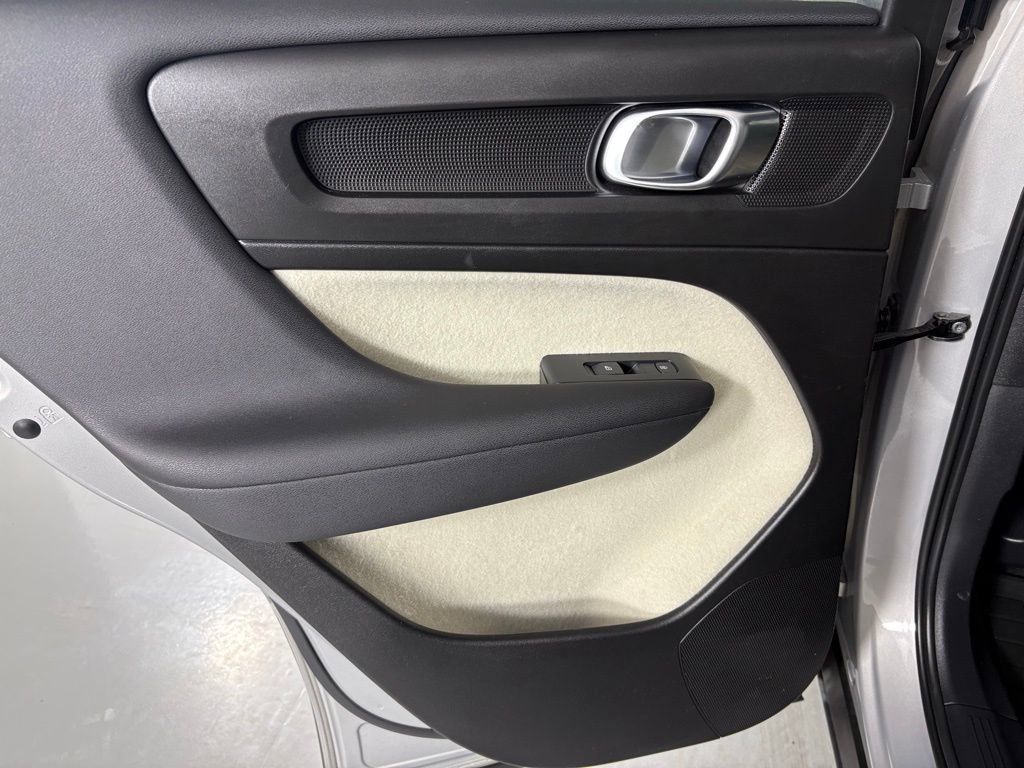 Used 2023 Volvo XC40 B5 Plus w/ Protection Package image 35