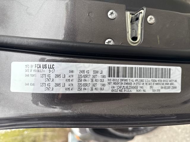 Used 2018 Jeep Cherokee Latitude Plus w/ Comfort/Convenience Group image 18