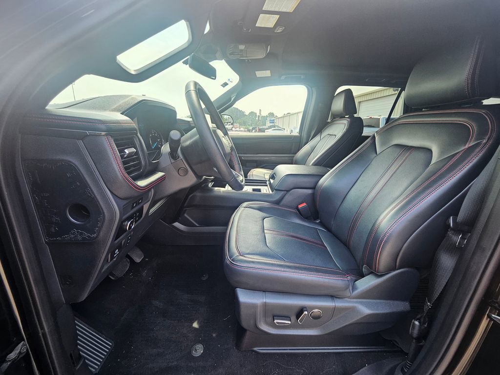 Used 2024 Ford Expedition Limited RWD image 11