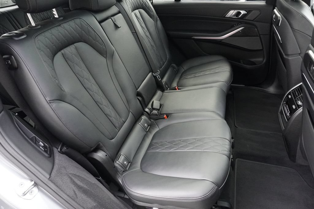 Used 2026 BMW X7 M60i AWD/4WD image 27