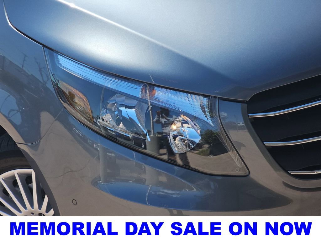 Used 2023 Mercedes-Benz Metris Passenger image 33