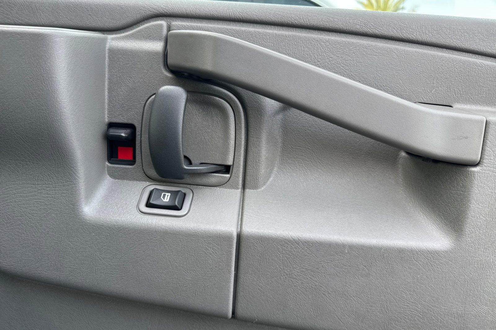 Used 2024 Chevrolet Express 2500 w/ Driver Convenience Package image 17