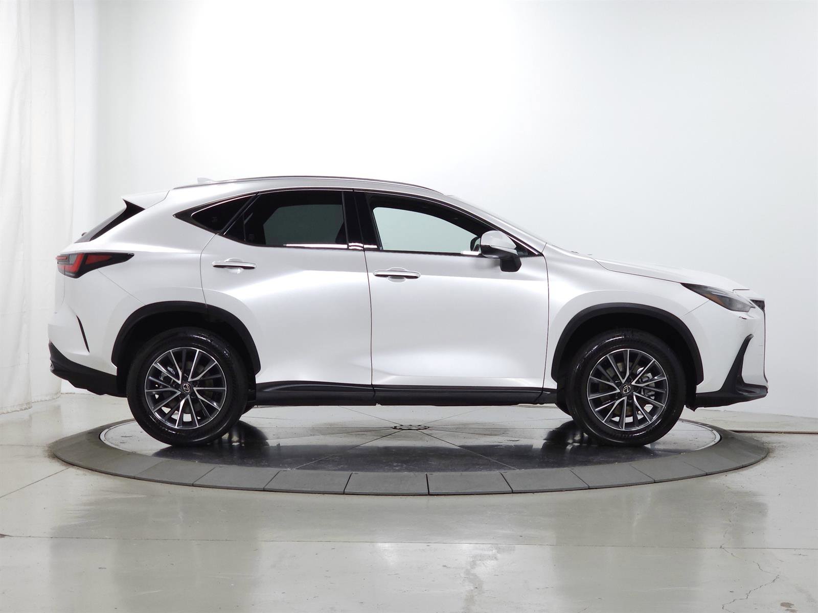 Used 2024 Lexus NX 350 AWD w/ Cold Area Package image 11