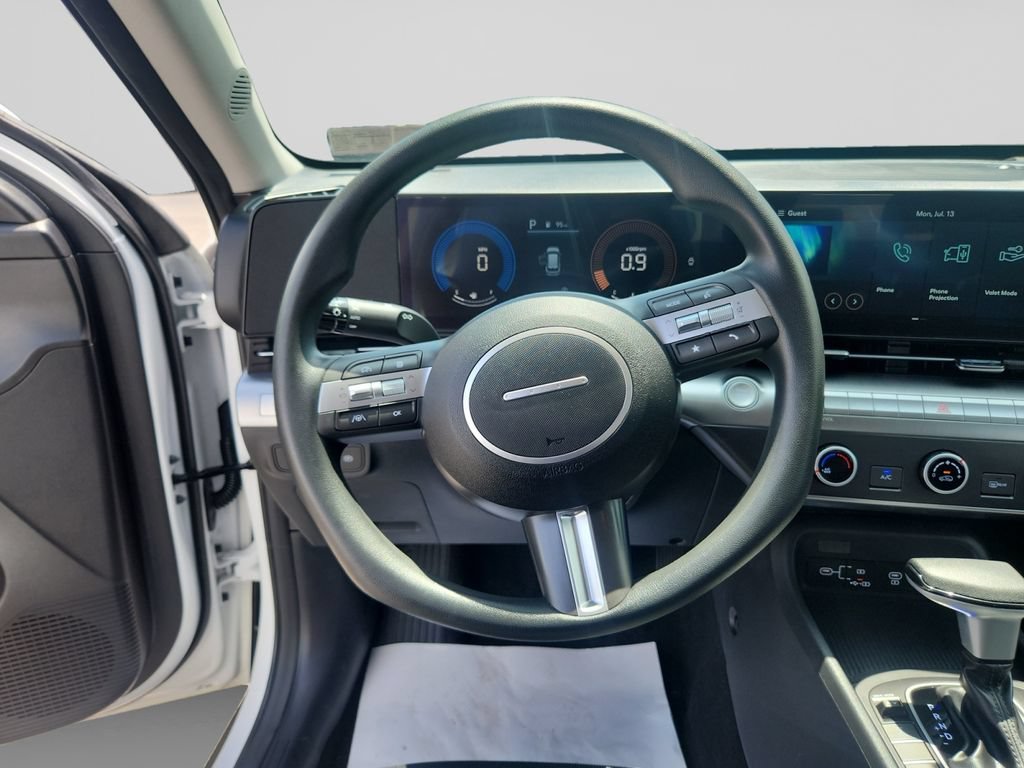 Used 2025 Hyundai Kona SE AWD/4WD image 12