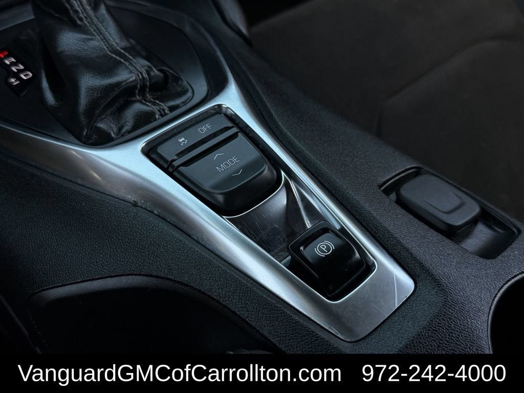 Used 2022 Chevrolet Camaro LT RWD image 20