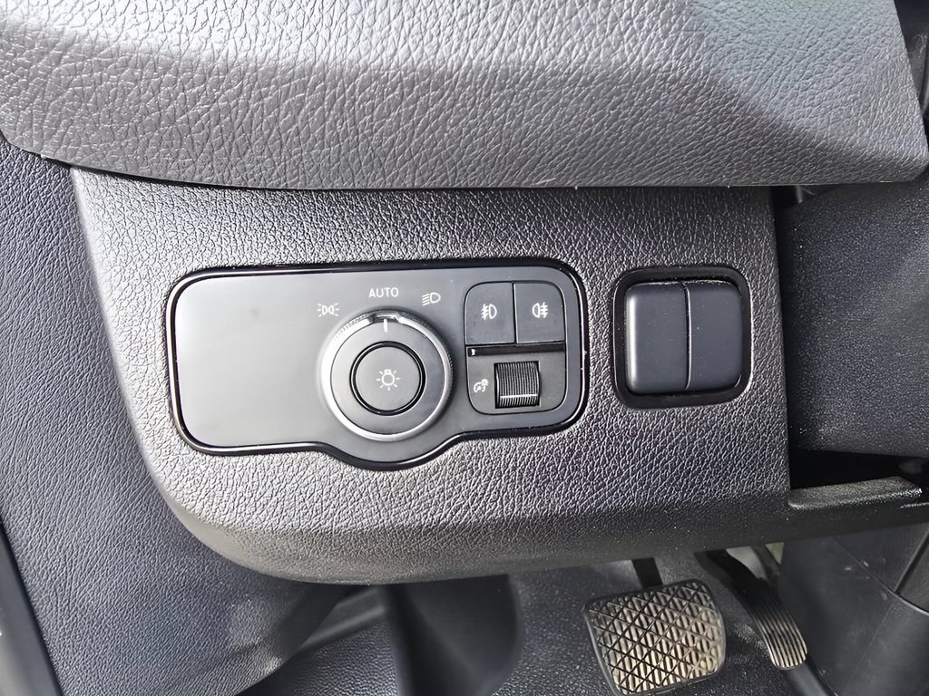 Used 2022 Mercedes-Benz Sprinter 3500 w/ Parking Package image 24