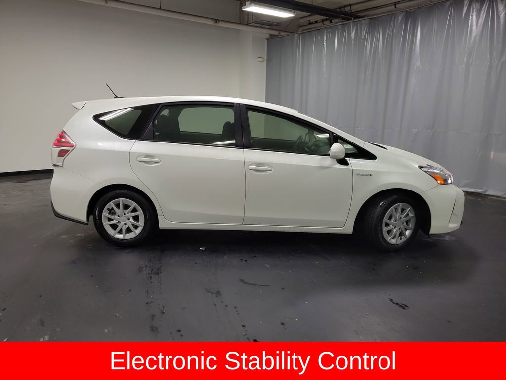 Used 2016 Toyota Prius V Three image 9