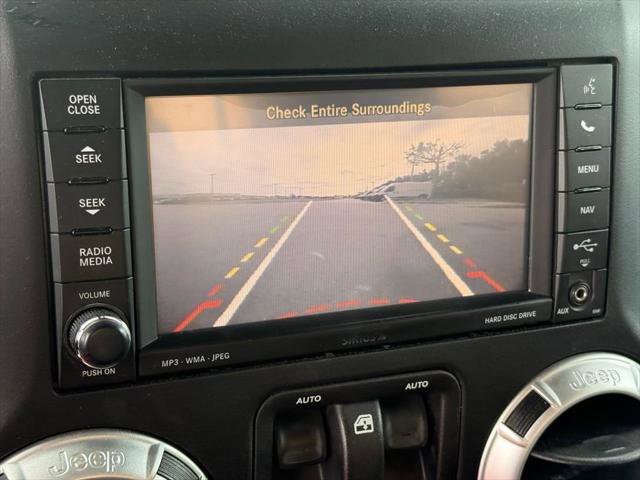 Certified 2018 Jeep Wrangler Sahara w/ Connectivity Group image 16