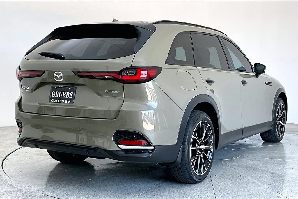Used 2025 MAZDA CX-70 Plug-In Hybrid w/ Premium Pkg AWD/4WD image 2