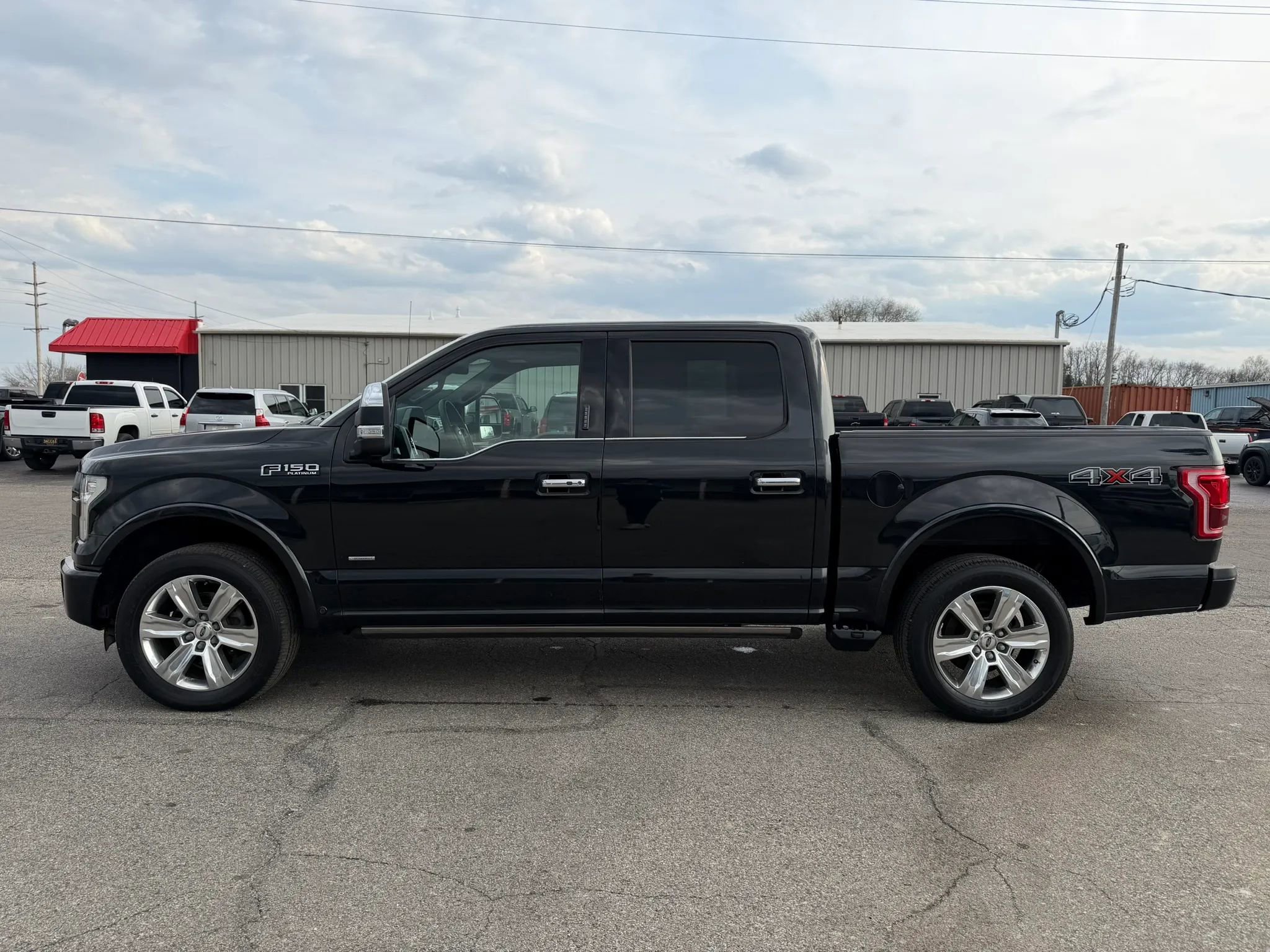 Used 2015 Ford F150 Platinum w/ Equipment Group 701A Luxury AWD/4WD image 8