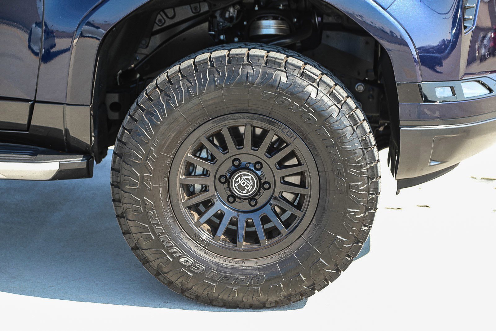 Used 2025 Lexus GX 550 w/ Accessory Package (Z1) image 10