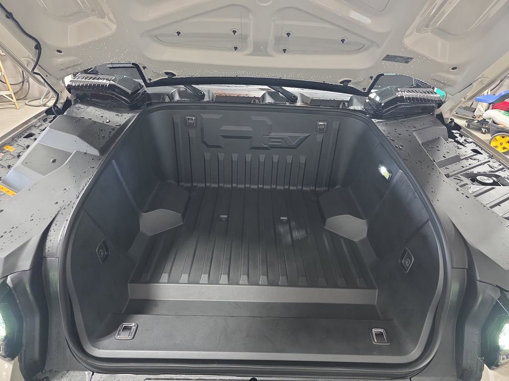 New 2026 GMC Hummer EV SUV w/ LPO, Dark Essentials Package image 32