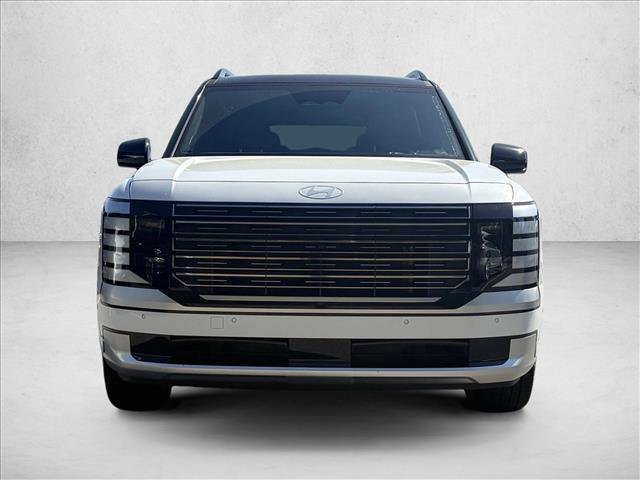 Used 2026 Hyundai Palisade Calligraphy FWD image 2