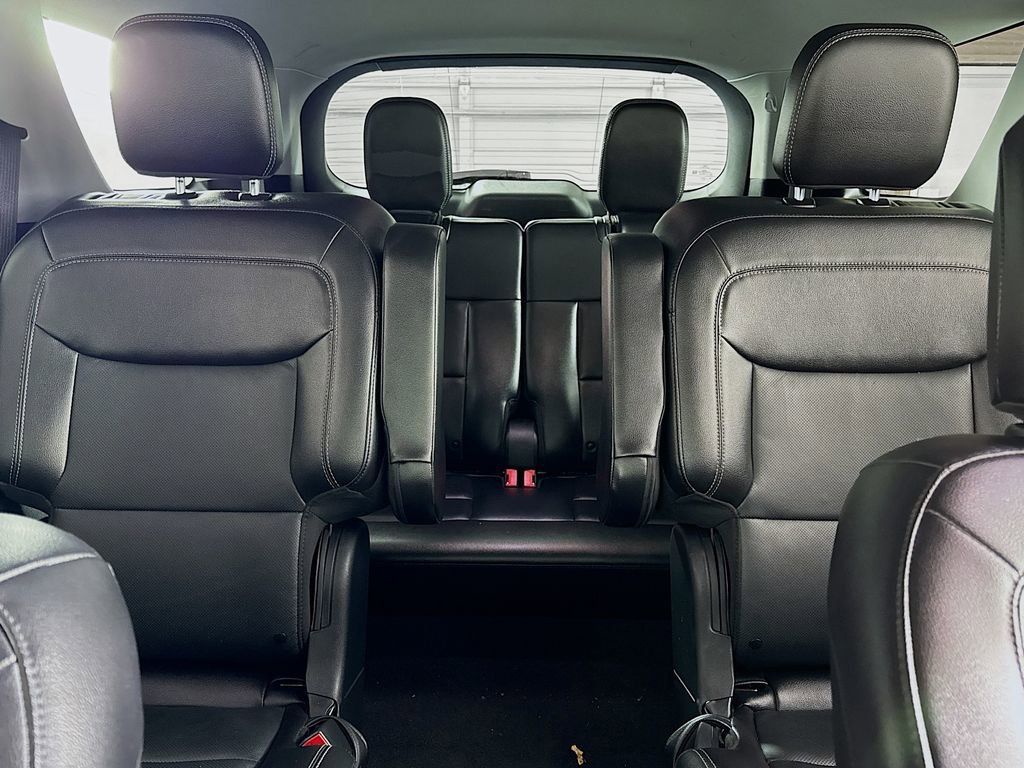 Used 2023 Ford Explorer Limited w/ Equipment Group 301A image 17