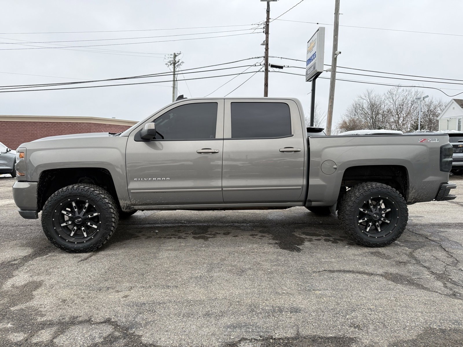 Used 2017 Chevrolet Silverado 1500 LT w/ All Star Edition image 3