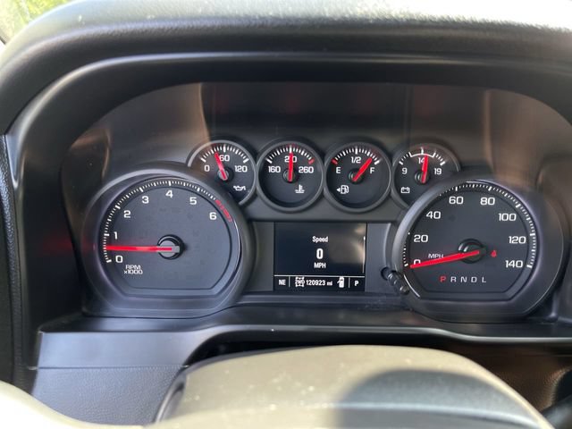 Used 2020 Chevrolet Silverado 1500 Custom w/ Custom Value Package AWD/4WD image 13