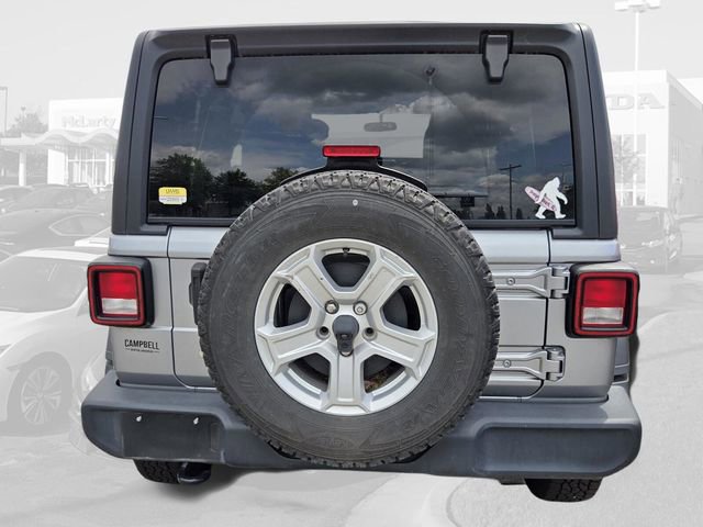 Used 2018 Jeep Wrangler Unlimited Sport S AWD/4WD image 3