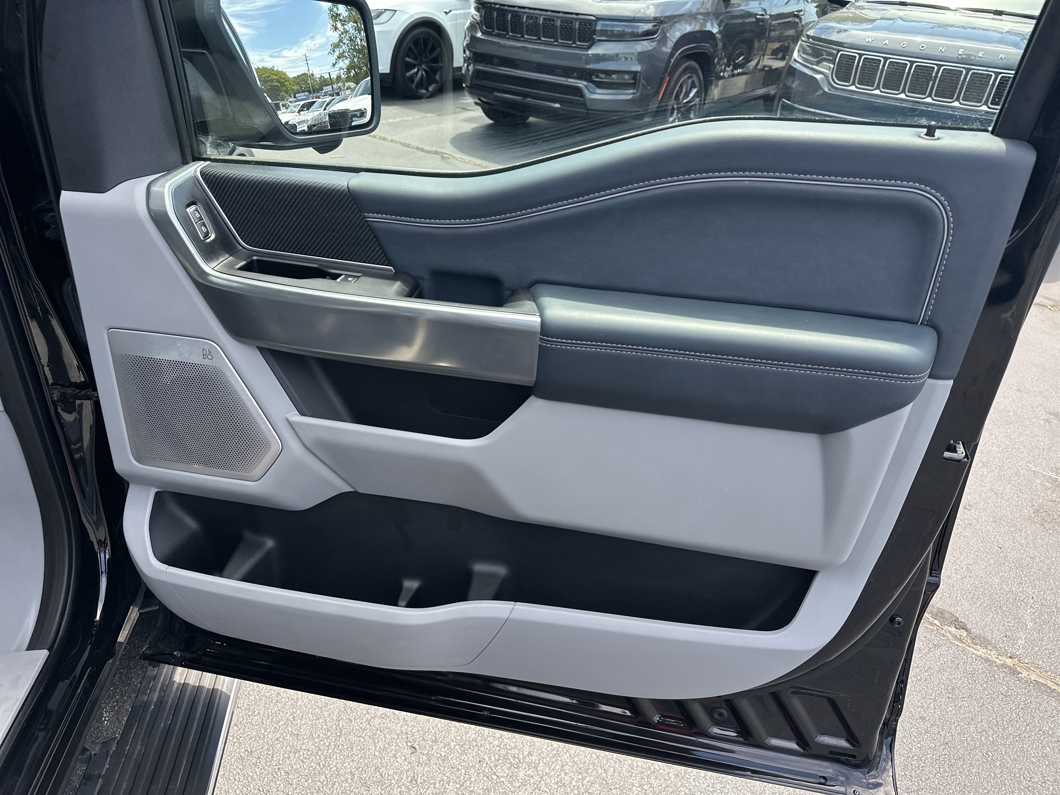Used 2023 Ford F150 Limited AWD/4WD image 16