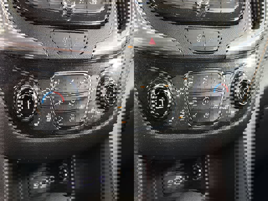 Certified 2022 Chevrolet Equinox Premier image 58