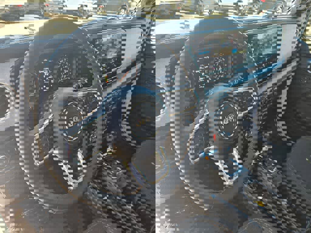 Used 2025 Jeep Wrangler Sahara image 11