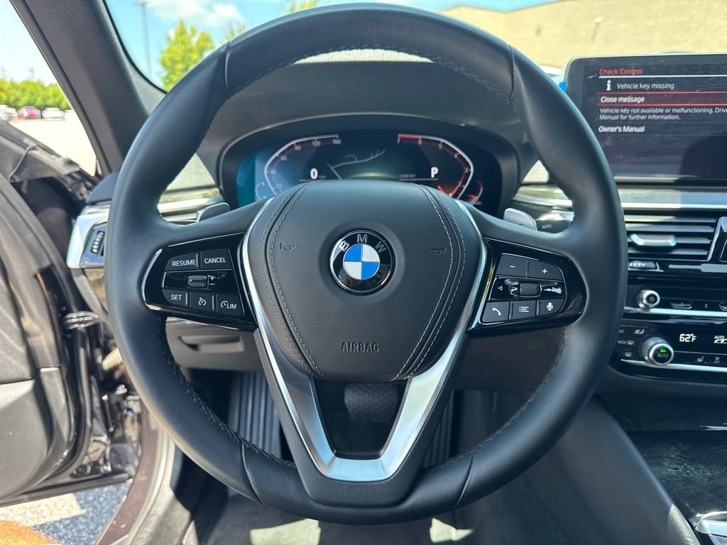 Used 2022 BMW 530i w/ Convenience Package RWD image 24