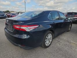 Used 2018 Toyota Camry LE FWD image 4
