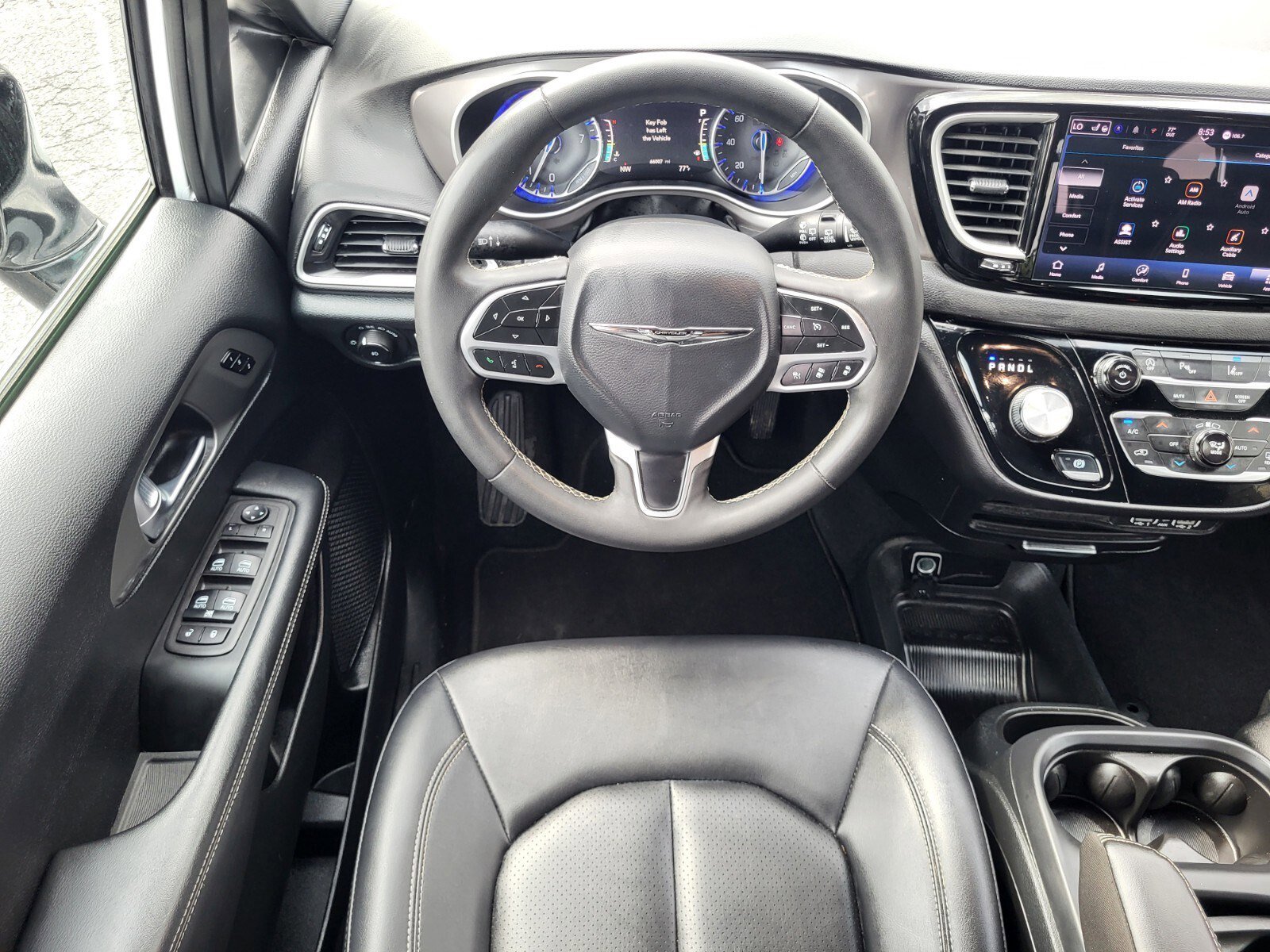 Used 2025 Chrysler Pacifica Select FWD image 14