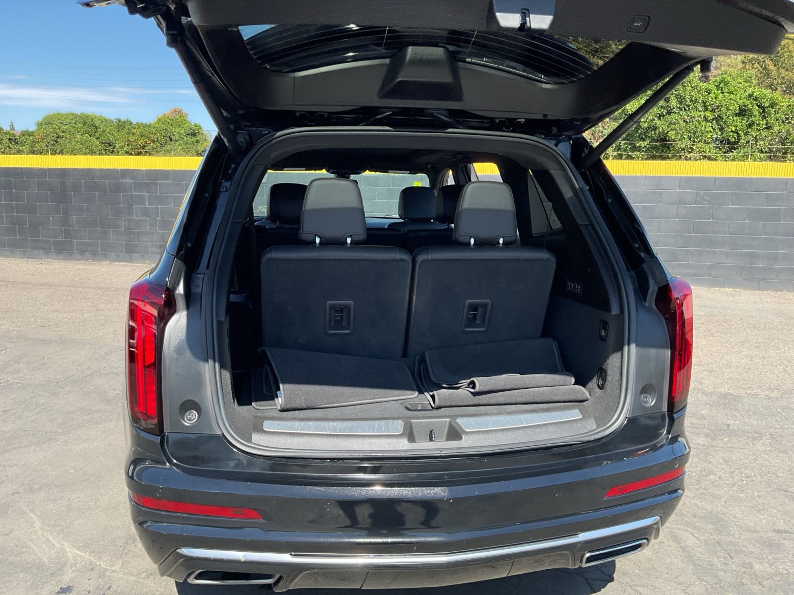 Used 2023 Cadillac XT6 Premium Luxury FWD image 25